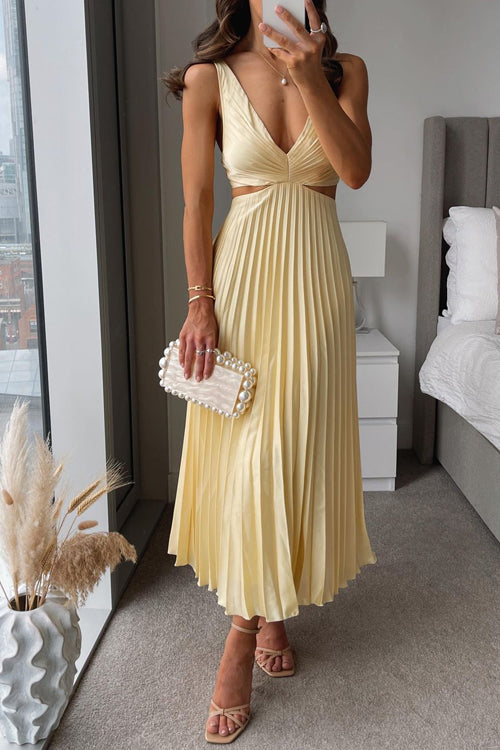 Sarai - Stylish V-Neck Solid Maxi Dress