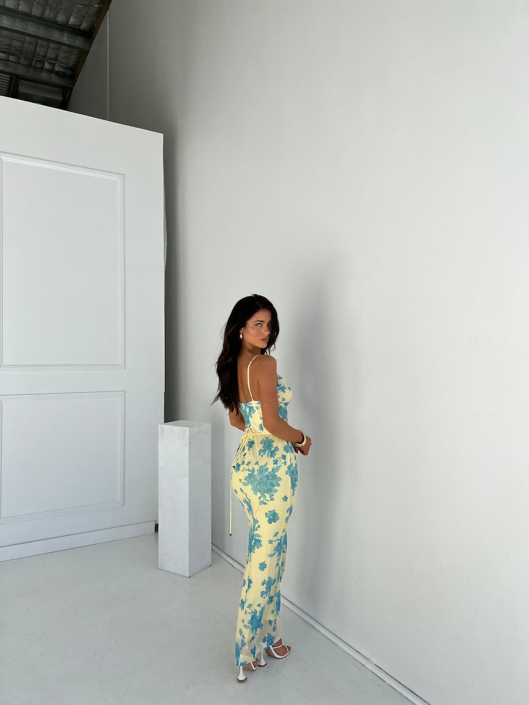 Aisling - Chic Sleeveless Floral Maxi Gown