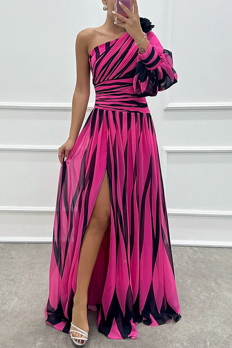 Chloe – Chic Striped One-Shoulder Maxi Dress