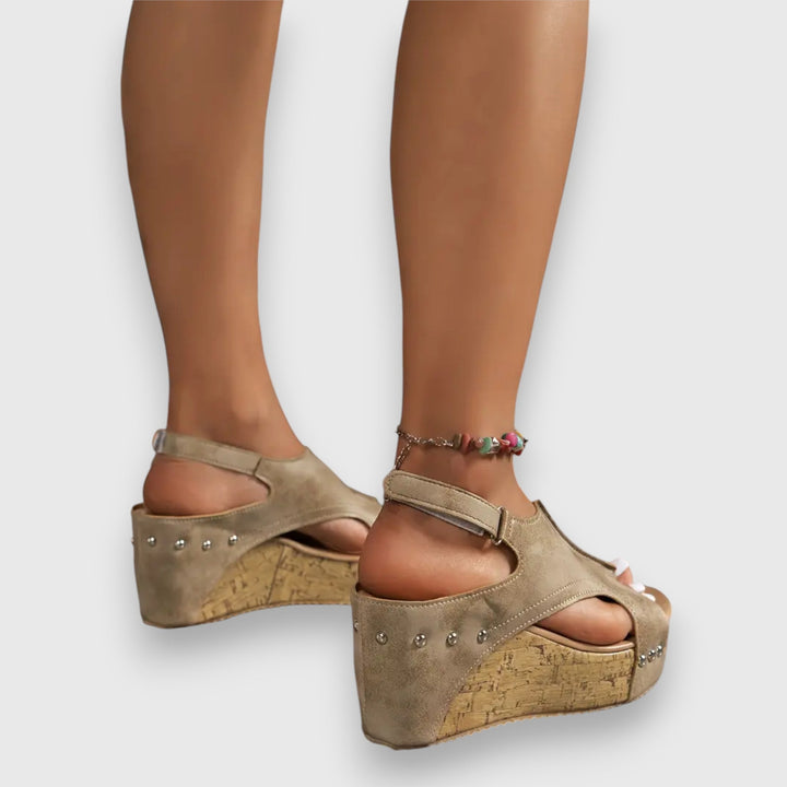 Mia | Retro-Inspired Platform Sandals