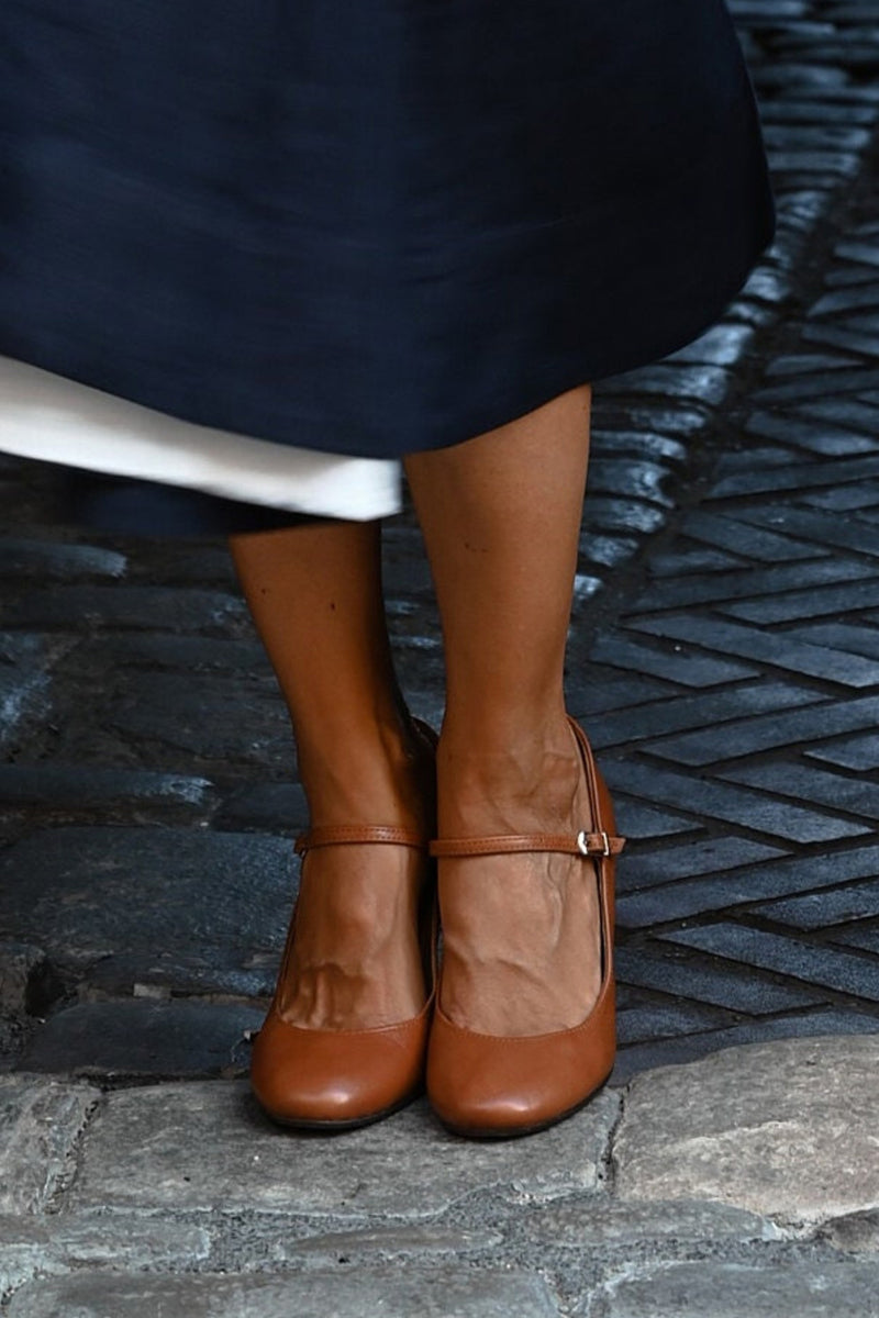 Caella™ | Elegant sandals with straps and a block heel, perfect for any occasion