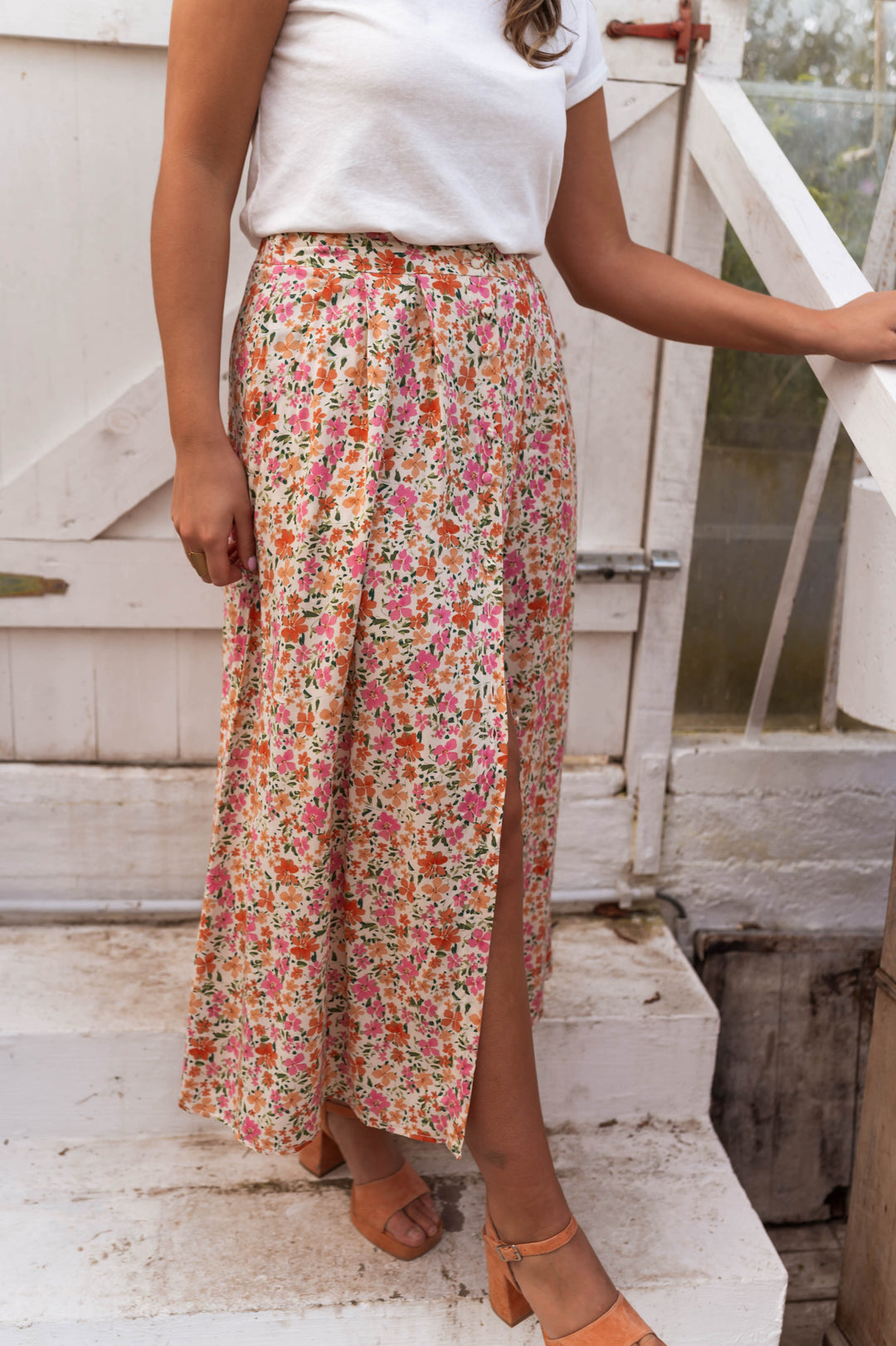 LIA™ | EFFORTLESS SLIT SKIRT