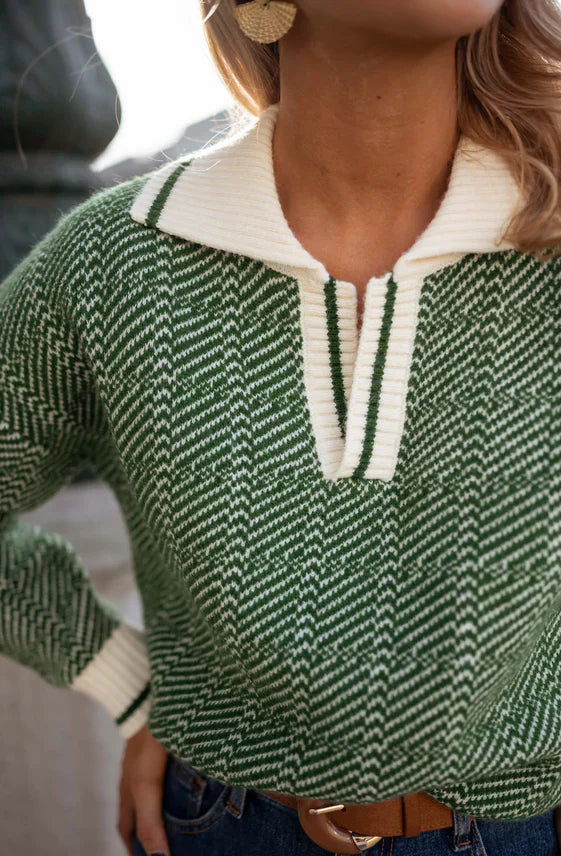 EMILIA™ | V-Neck Pullover in Green