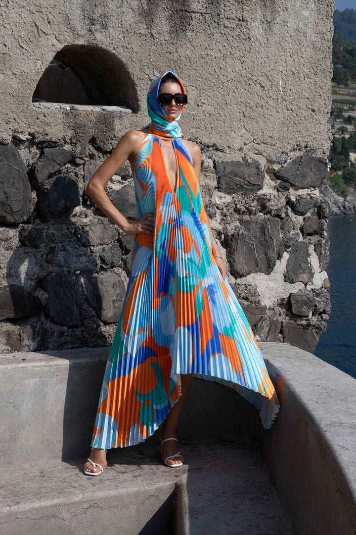 Isla – Chic Halter Neck Pleated Maxi Dress