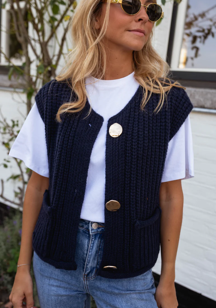 FENJA™ | ELEGANT LAYERED KNIT VEST