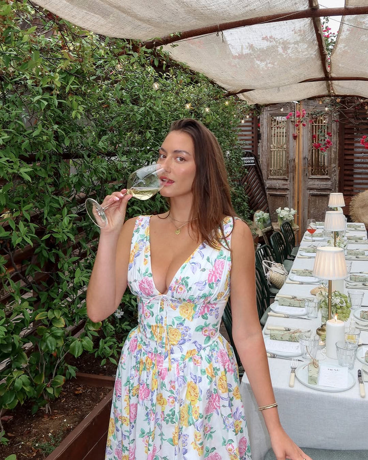 Aeliana - Chic and Flattering Summer Dress