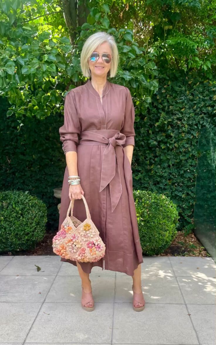 <h2>CUSTOMERS LOVE JENNIFER-BOUTIQUE</h2>