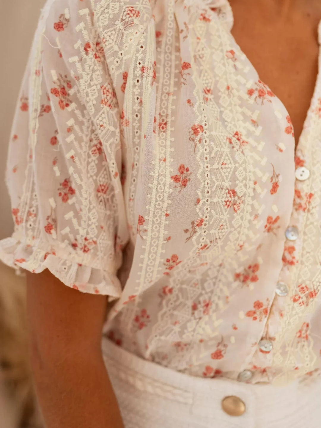 ELINA™ | Floral Elegance Blouse