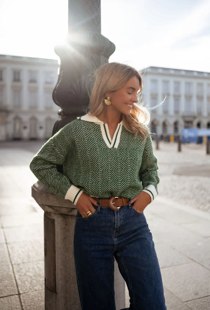 EMILIA™ | V-Neck Pullover in Green