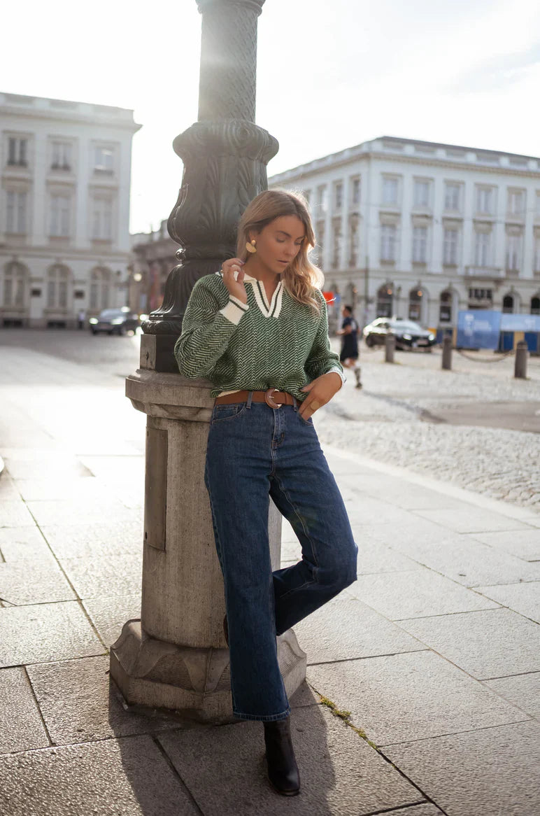 EMILIA™ | V-Neck Pullover in Green