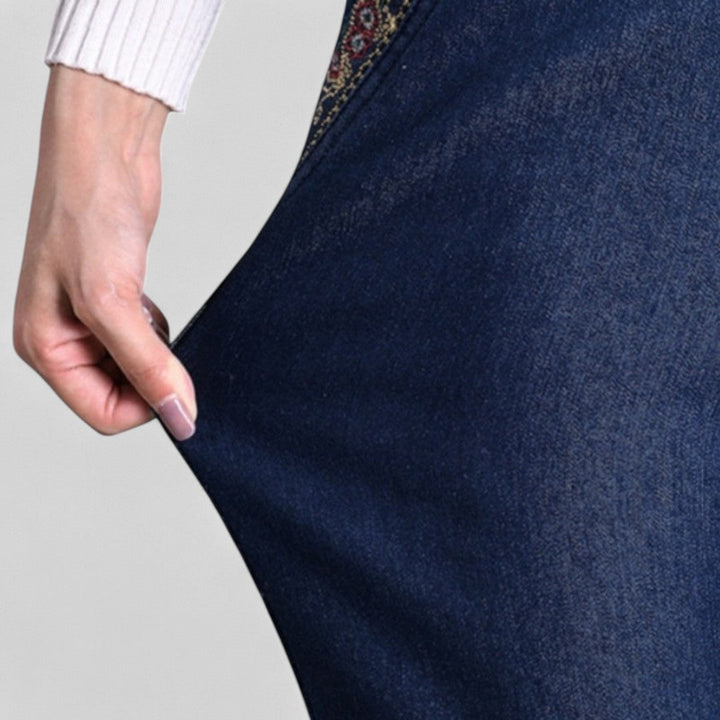 Maira | Women's jeans with side pockets and elastic waist